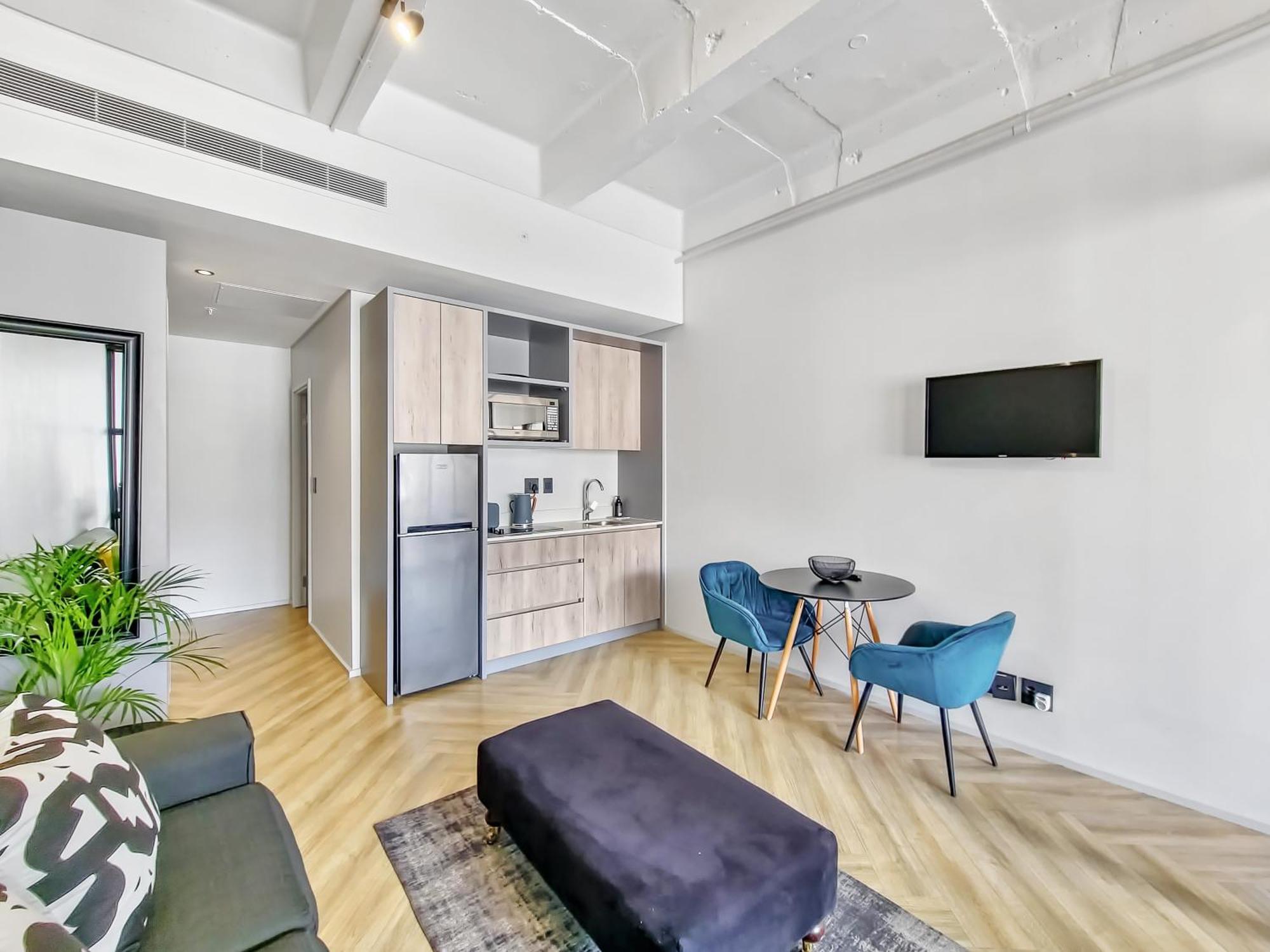 1801 The View Centre Apartment